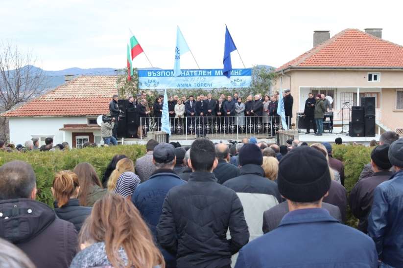 Bulgaristan’da Türkler şehitlerini andı