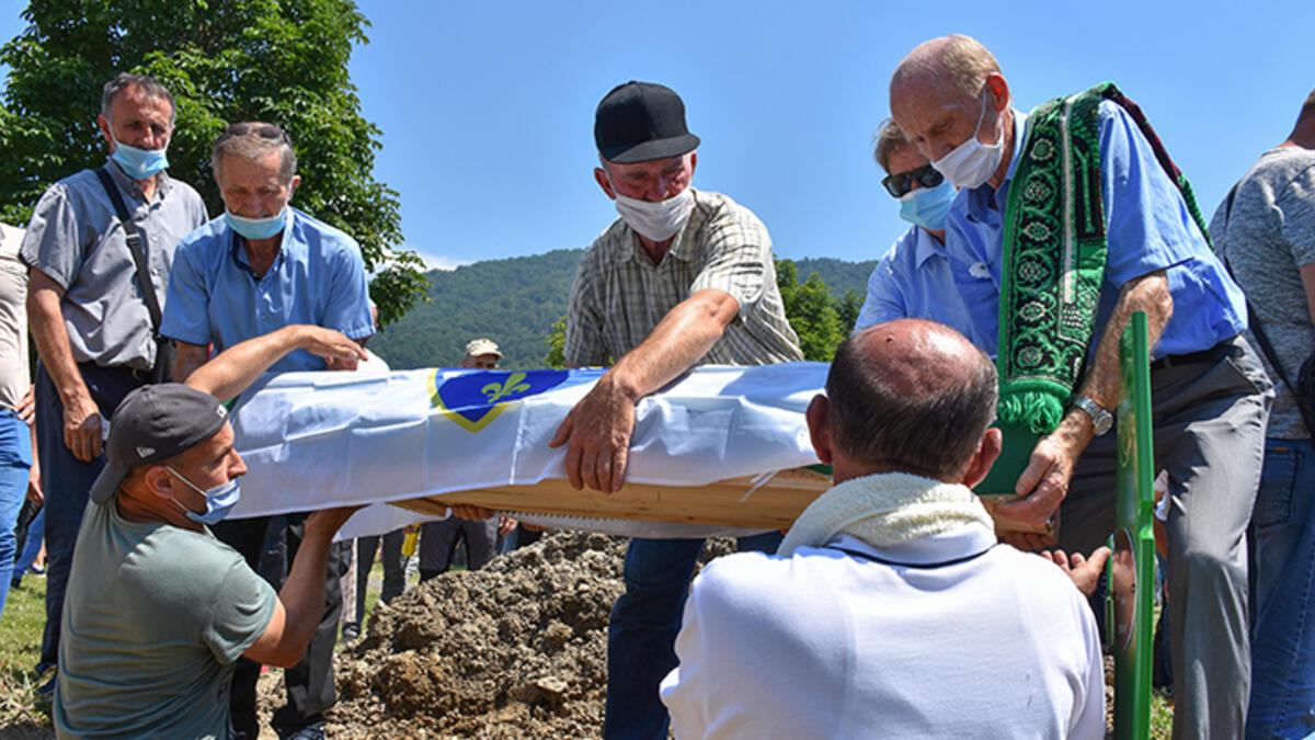 Bosna Hersek’teki savaşın 6 kurbanı daha toprağa verildi