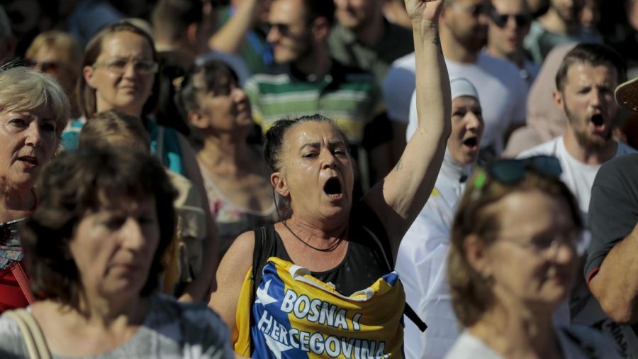 Bosna Hersek’te hayat pahalılığı protesto edildi