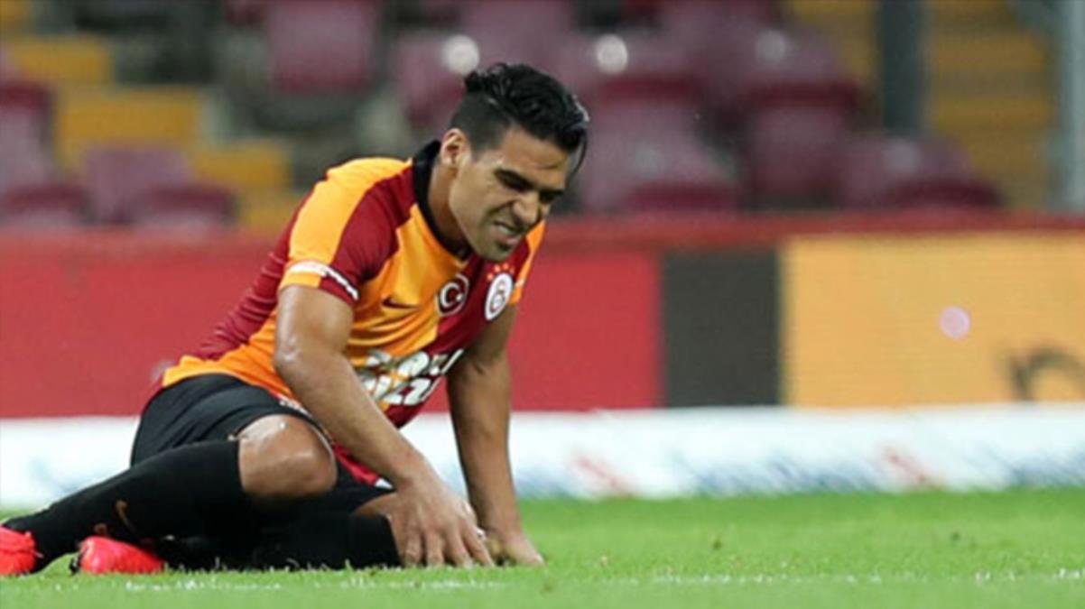 PSV maçının hazırlıklarını sürdüren Galatasaray’da Falcao sakatlığı sebebiyle antrenmana katılmadı