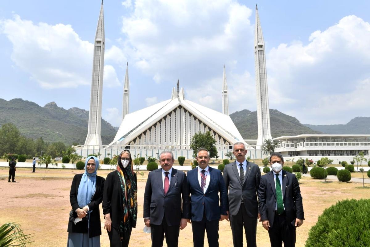 TBMM Başkanı Şentop’tan Faysal Camisi’ne ziyaret